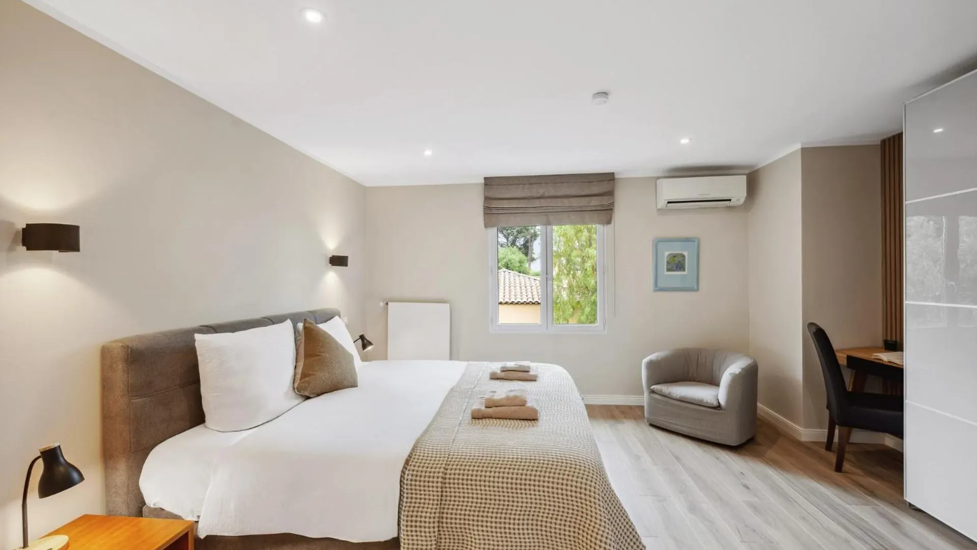 Villa Lavyn Grimaud 0*,